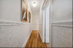 Classic Edwardian Condo in Prime Russian Hill Location