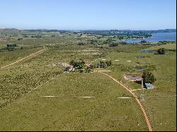 Farm in Laguna del Sauce.