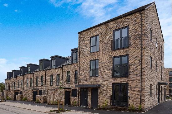 LAST PLOTS REMAINING - 2 bedroom TRIPLE ASPECT apartment with PARKING