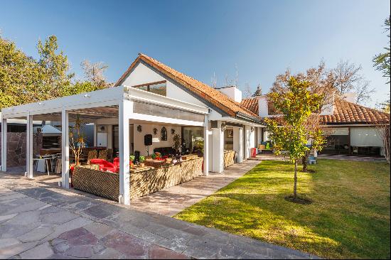 Chilean-Style Home in Los Dominicos