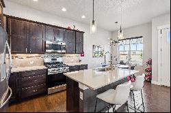 Discover This Stunning End-Unit Townhome in Loveland, Colorado 