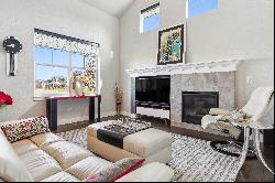 Discover This Stunning End-Unit Townhome in Loveland, Colorado 