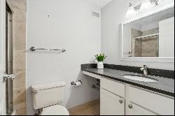  renovated corner unit in CityView