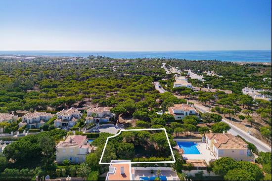 Beautiful plot close to the Beach in Varandas do Lago, Algarve.