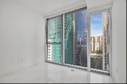 300 Biscayne Blvd,Miami, FL, 33132