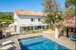 Toulon, Mourillon Cap Brun - Villa with Pool, Walking Distance to the Sea