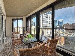 Beautiful Loring Green East Condo