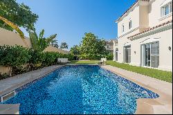 Rare Single-Row Villa in Alvorada