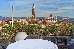 Prestigious penthouse with terrace and panoramic view of Verona