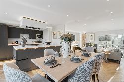 Exceptional duplex apartment for sale near Hyde Park