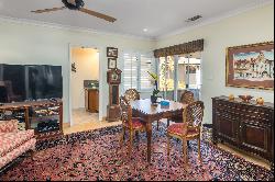 Orange Grove Single Level Condo 