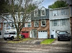 909 Lynwood Ct, Cranberry Twp PA 16066