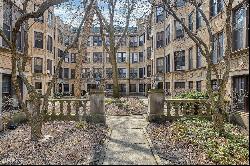 1225 W Lunt Avenue #1A, Chicago IL 60626