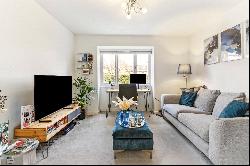 Peartree Avenue, London, SW17 0JG