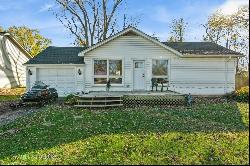 7107 N Oak Street, Wonder Lake IL 60097