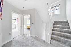 Woodbourne Drive, Claygate, Esher, Surrey, KT10 0DR