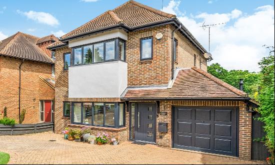 Woodbourne Drive, Claygate, Esher, Surrey, KT10 0DR