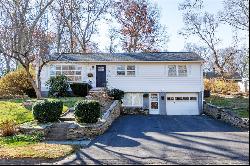 136 Maplewood Drive, East Greenwich RI 02818