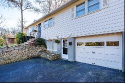 136 Maplewood Drive, East Greenwich RI 02818