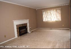 6223 Cobblers Drive Unit 46, East Lansing MI 48823