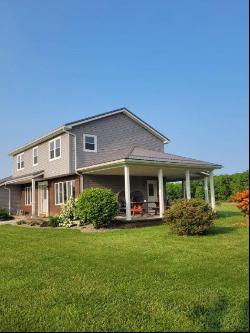 1327 Bend Rd, Lackawannock Twp PA 16137