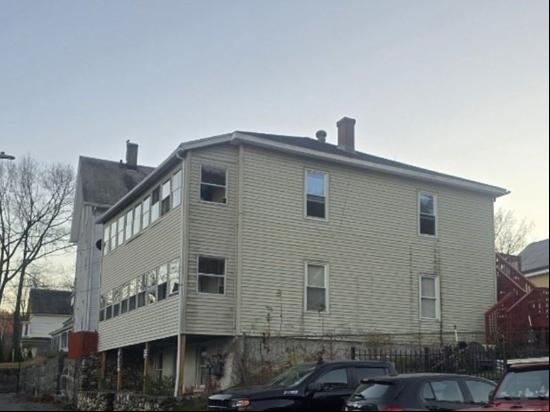 28 Vernon Ct #28, Fitchburg MA 01420