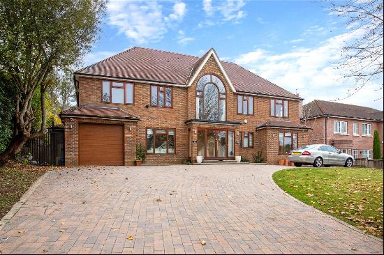 Kewferry Drive, Northwood, Middlesex, HA6 2NU