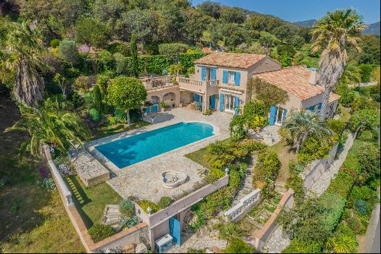 Vente - Villa Sainte-Maxime - 1a 590a 000a 