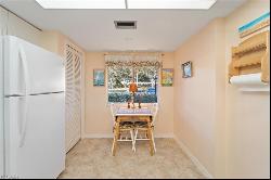 7320 Glenmoor Ln Unit 2102, Naples FL 34104