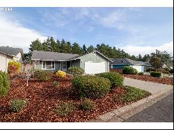 116 Park Village Loop, Florence OR 97439