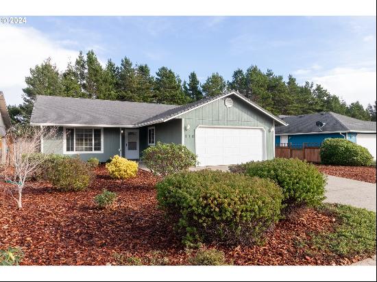 116 Park Village Loop, Florence OR 97439