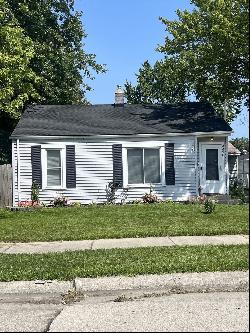 22901 Hoffman Street, Saint Clair Shores MI 48082