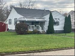 553 Federal Dr, Sharon PA 16146