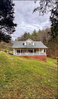 196 Goodwin Rd, Cedar Bluff VA 24609