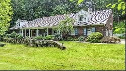 208 Reverknolls, Avon CT 06001