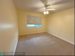 7334 N Devon Dr #108, Fort Lauderdale FL 33321