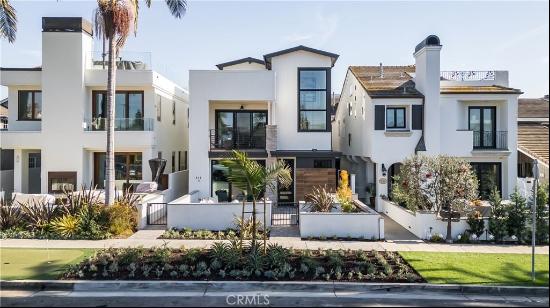 512 Marguerite Ave #B, Corona del Mar CA 92625