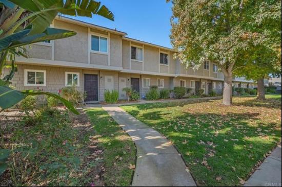 2112 E Vista Way Unit 10, Vista CA 92084