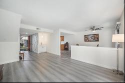 2112 E Vista Way Unit 10, Vista CA 92084