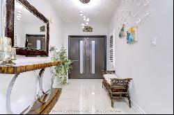 6937 Amour Terrace, Mississauga ON L5W1G5