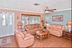 1907 SE 15th St, Cape Coral FL 33990