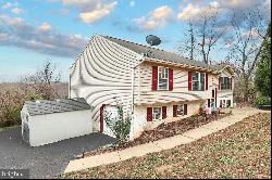 124 Walnut Valley Court, Wrightsville PA 17368