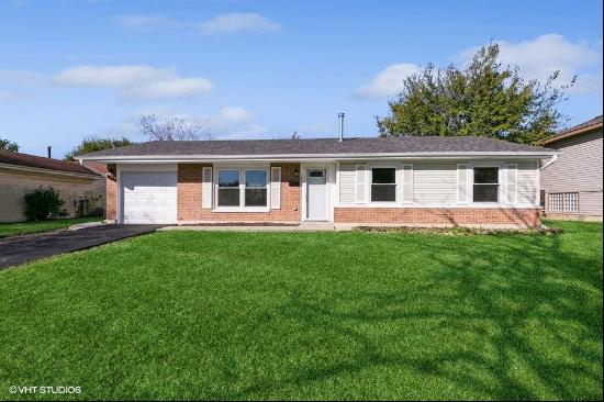 1042 Blackhawk Drive, University Park IL 60484