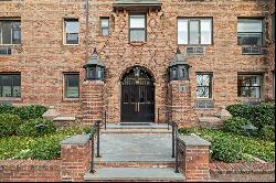 4 Lafayette Court #APT 1B, Greenwich CT 06830