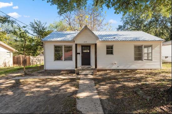 1315 Merritt Avenue, Mount Pleasant TX 75455