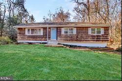 253 Millstone Road, Perrineville NJ 08535