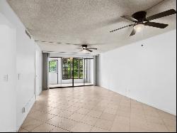 400 18th Street Unit M1, Vero Beach FL 32960