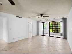 400 18th Street Unit M1, Vero Beach FL 32960