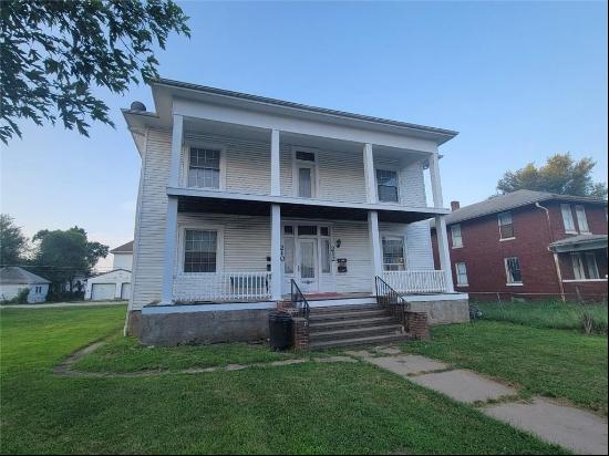 210 Illinois Avenue, St Joseph MO 64504