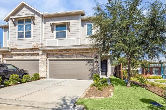 246 Garrison Drive, Houston TX 77009